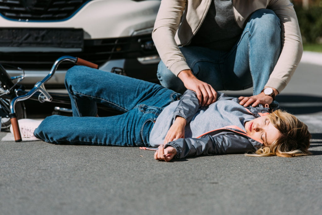 Steps To Take After Sustaining a Car Accident Injury - The Contextual Life